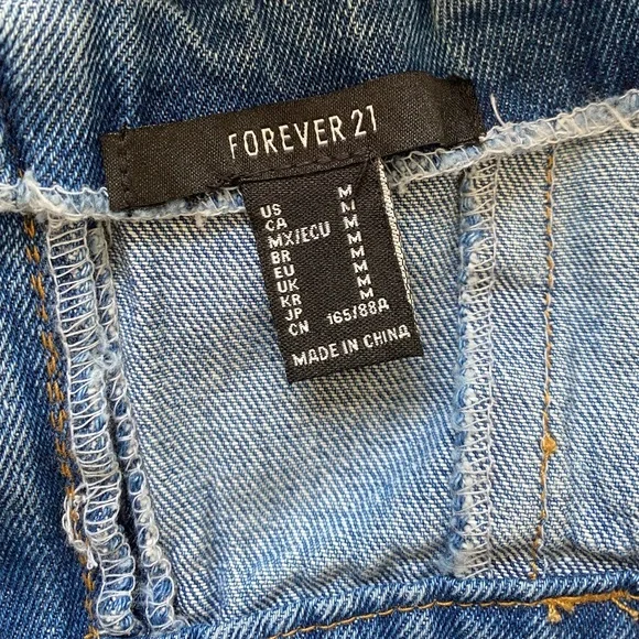 ✨ Forever 21 Blue Denim Sleeveless Crop Top ✨ - Picture 7 of 7